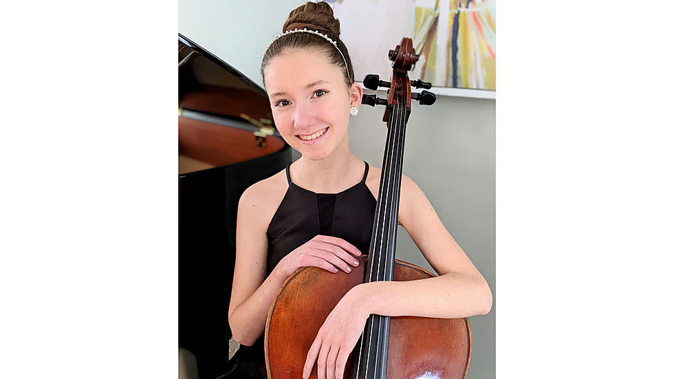 NJ Teen Plays Her Cello Version of Ukraine Anthem on Beach