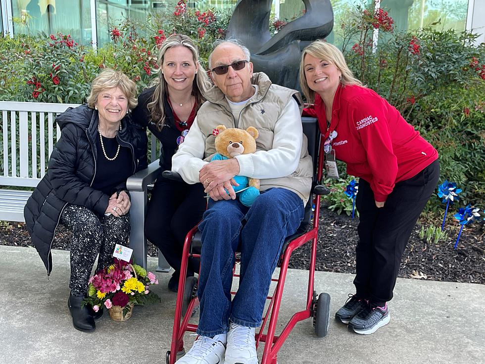 NJ man thanks &#8216;guardian angels&#8217; for saving his life at restaurant