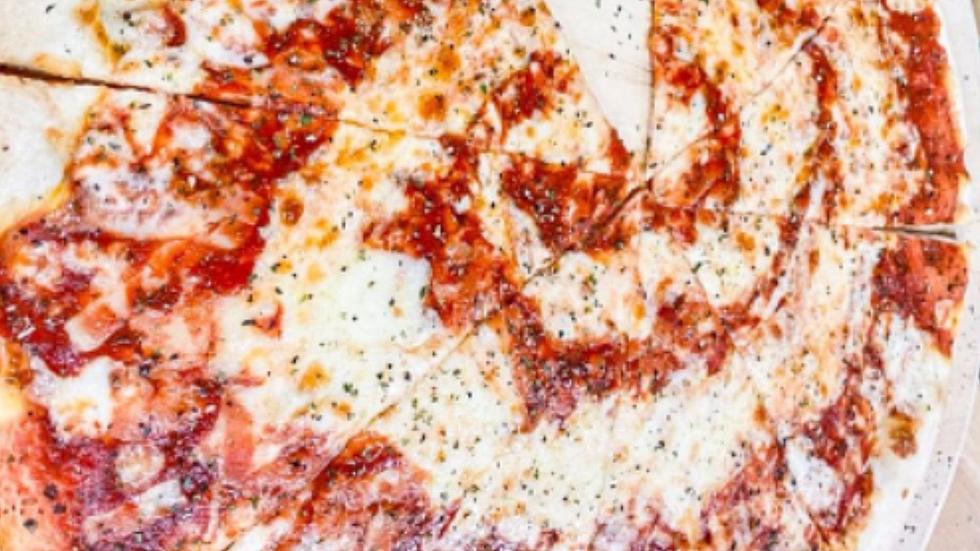 Legendary Ocean City pizzeria to open location at Philly ballpark