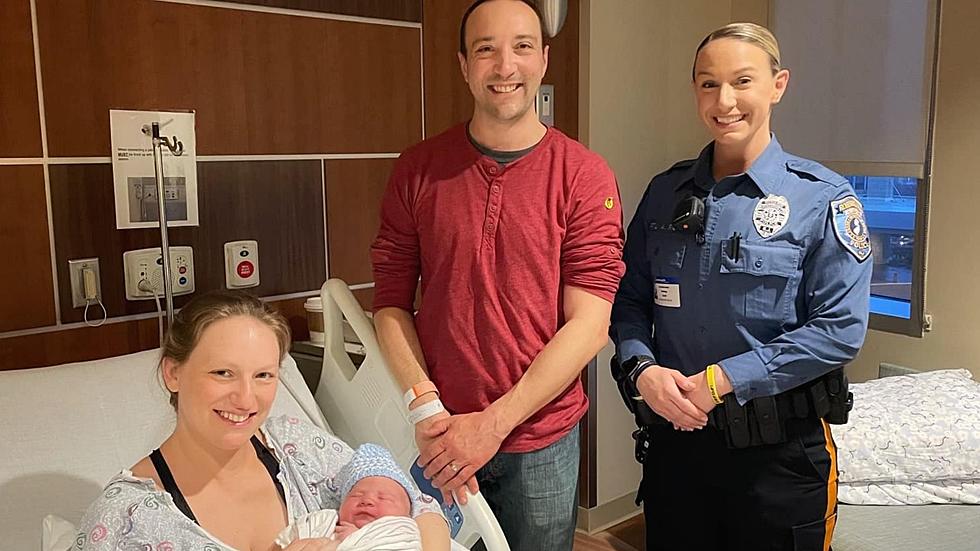 Baby boy enters the world with the help of Robbinsville, NJ officer