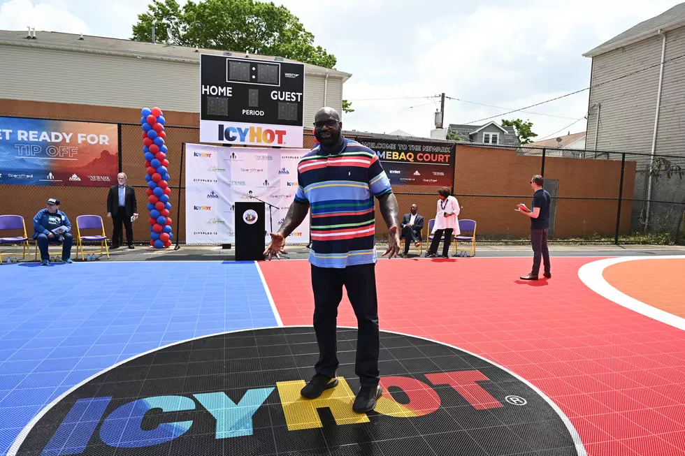 Shaq returns home to Newark, NJ to unveil new basketball court