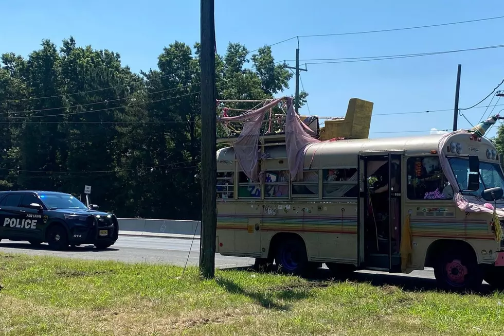NY party bus homemade roof deck pulled over in Fair Lawn NJ (courtesy of Boyd A. Loving)