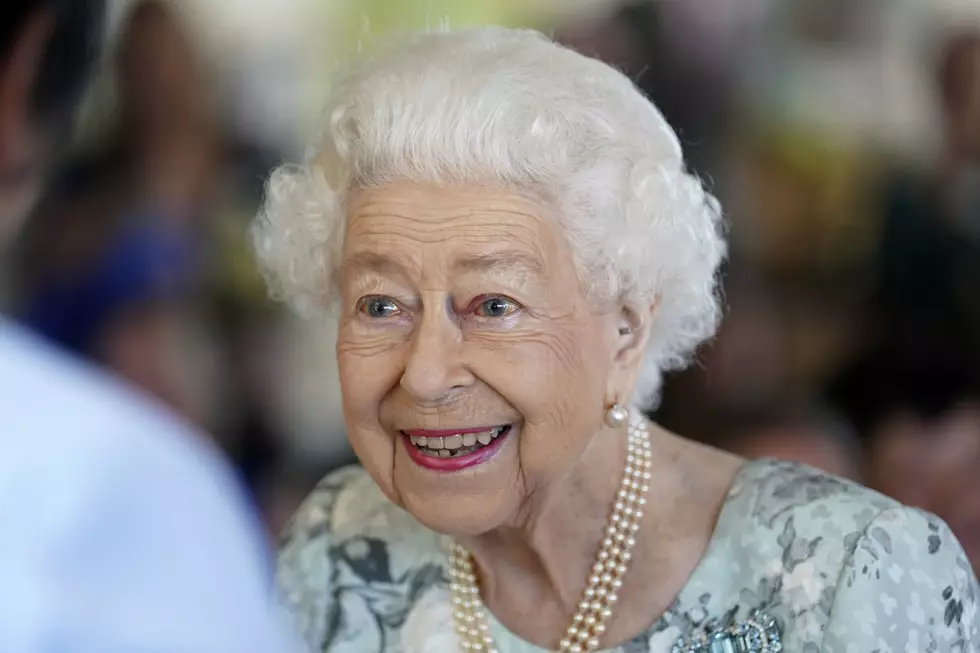 Queen Elizabeth II, Britain&#8217;s monarch for 70 years, dies