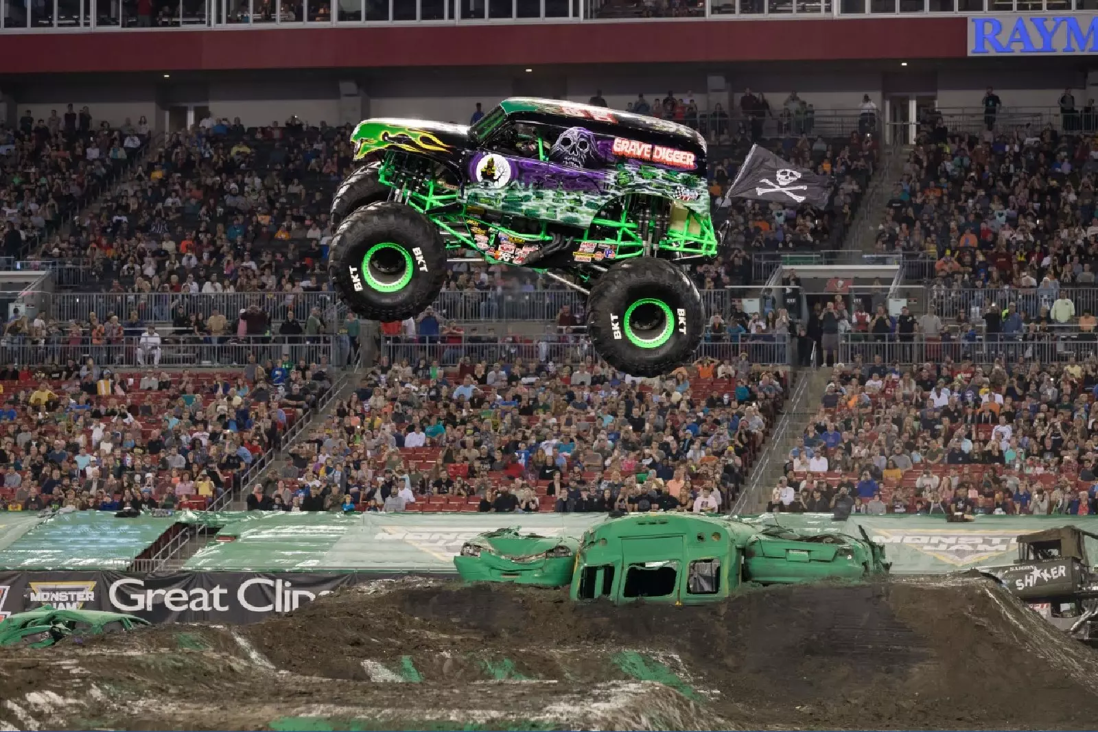 Monster Trucks” Behind the Scenes: Check out the tricks & special