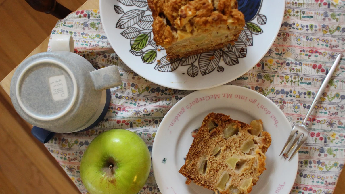 It's apple season: My recipe for the best Jewish apple cake ever