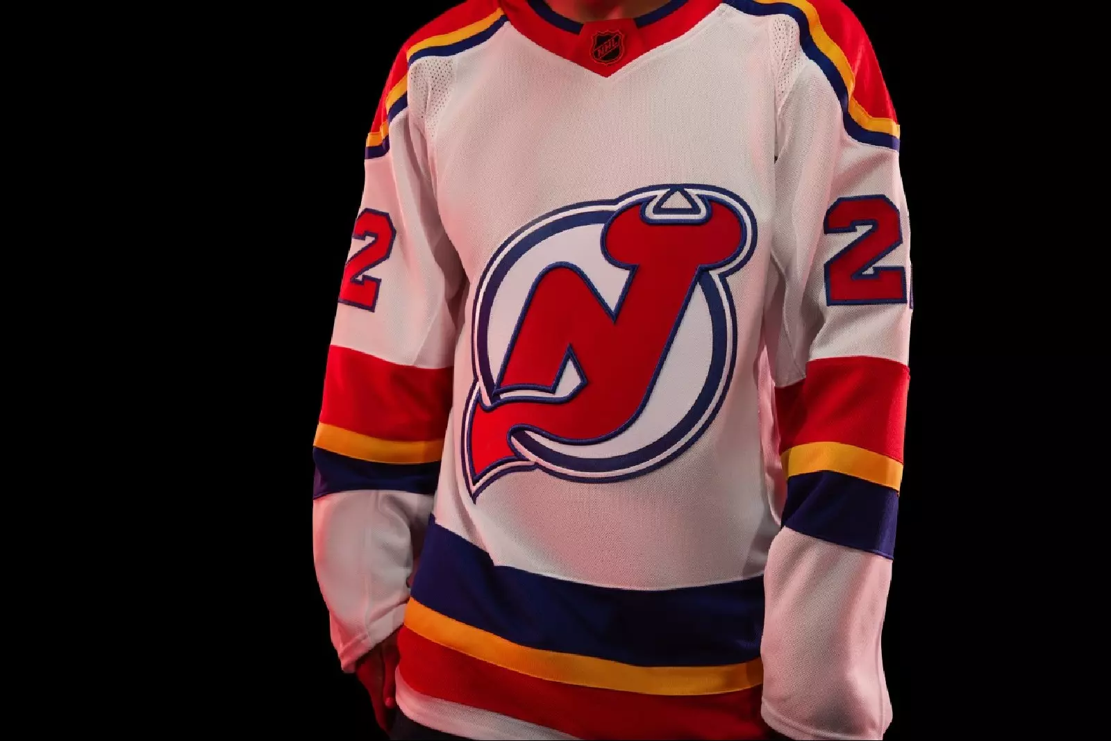 Vintage 1980s New Jersey Devils NHL Hockey Jersey / Sportswear 