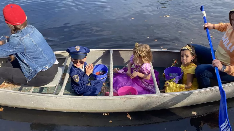 Early trick-or-treating on this NJ lake