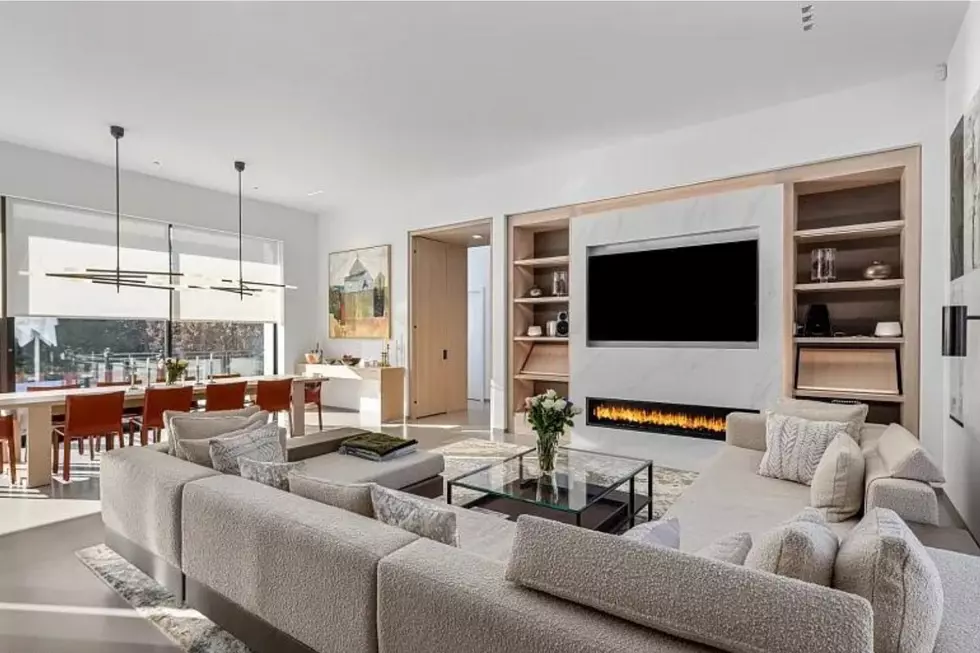 Bernardsville Boro mansion for sale (Photo Credit: Zillow)