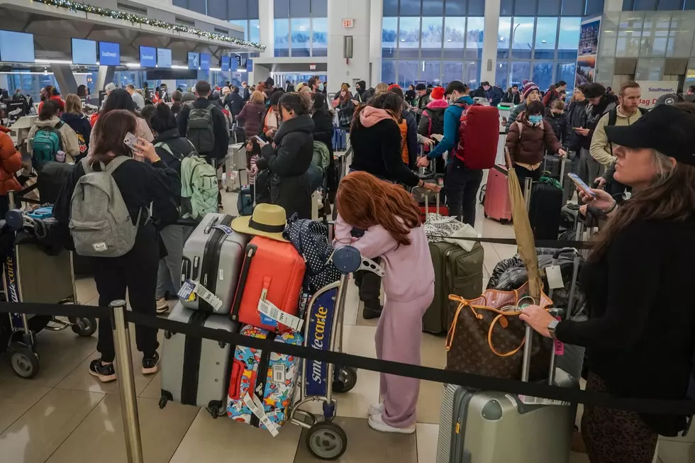 Chaos at the airports: Southwest canceling many flights