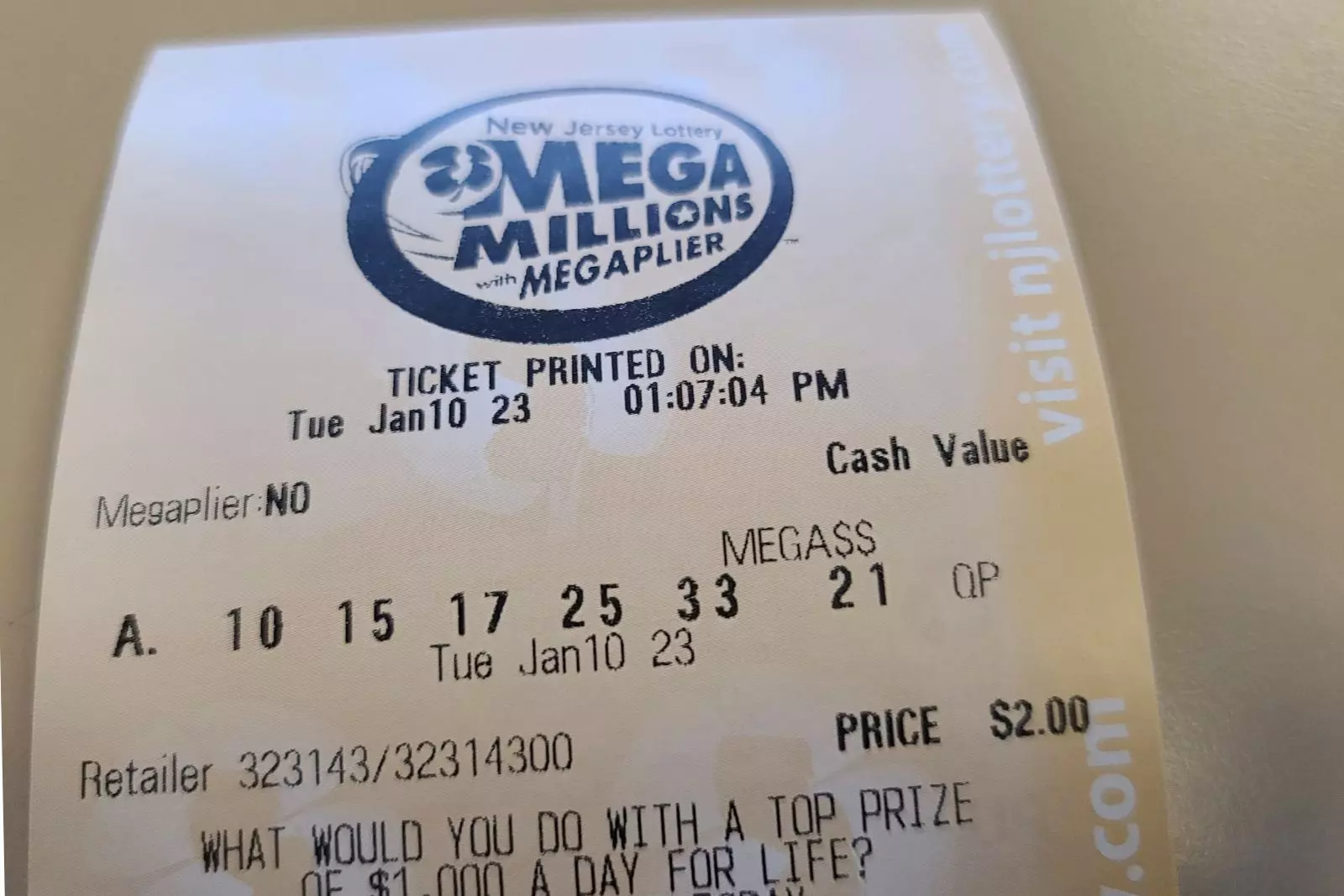 Powerball jackpot climbs to $1.9 billion, 1 Florida ticket won $1M
