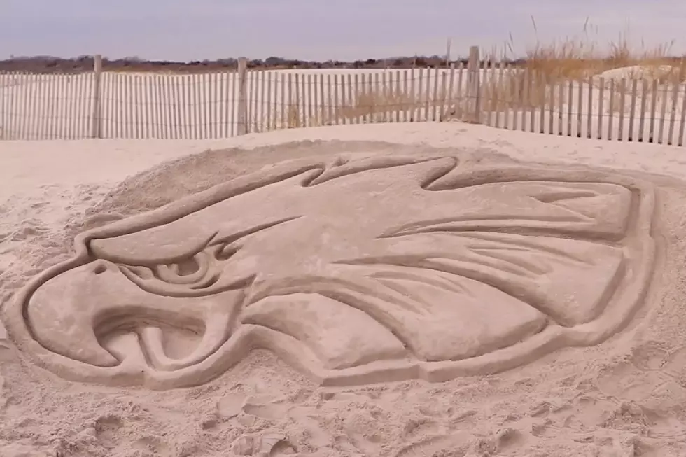 Eagles fan’s amazing sand sculpture on NJ beach for Super Bowl