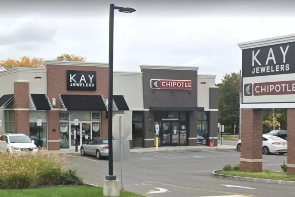 Kay Jewelers on Route 35 in Holmdel