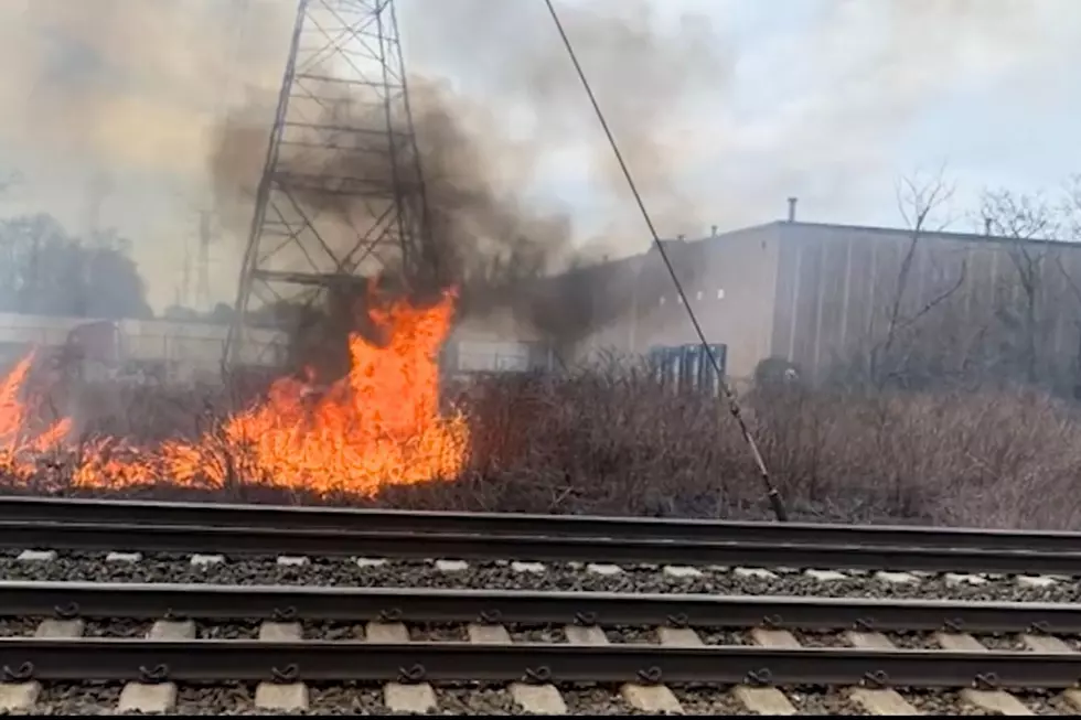 Fire along the Northeast Corridor tracks in Highland Park 3/22/23