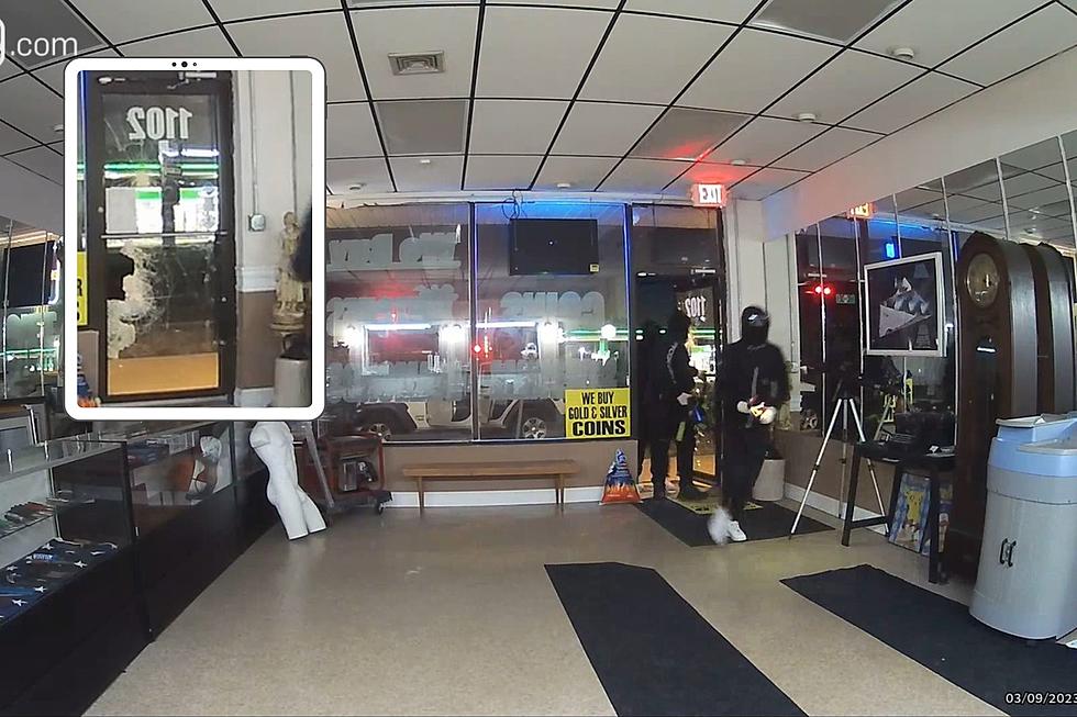 Video: Burglars Smash Into NJ Jewelry Store, Get Away With Nothing