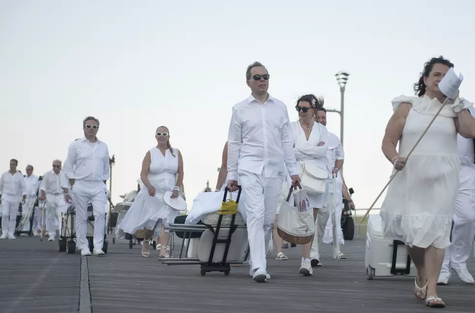 Diner En Blanc, Atlantic City, New Jersey. June 24, 2022. © Jack Megaw, 2022