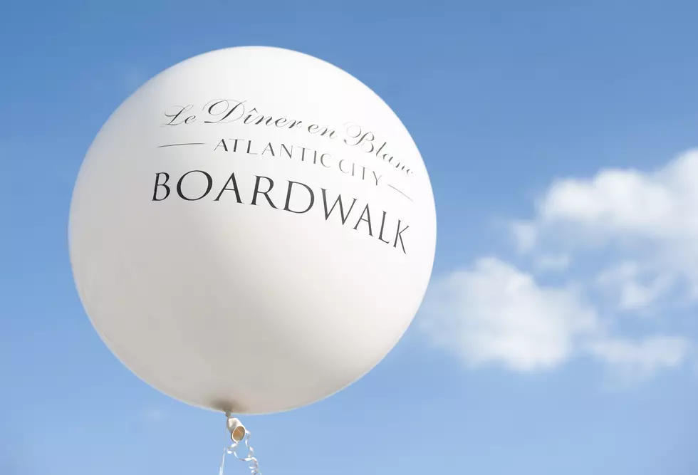 Diner En Blanc, Atlantic City, New Jersey. June 24, 2022. © Jack Megaw, 2022