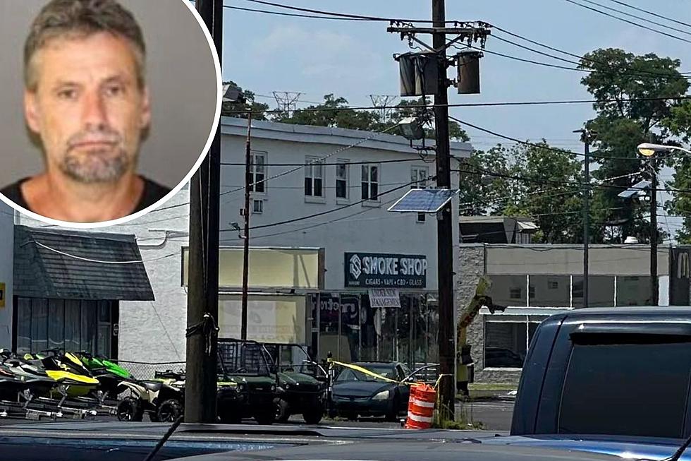 Four pipe bomb-like devices found in car during Hamilton, NJ traffic stop