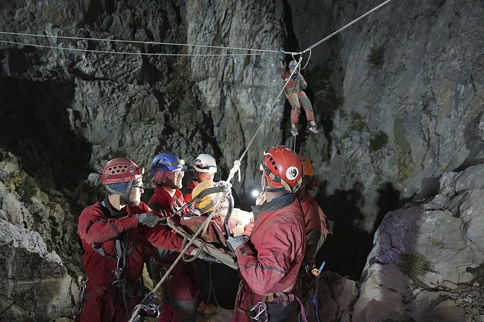 NJ group&#8217;s researchers rescued after a week 3,000 feet below ground