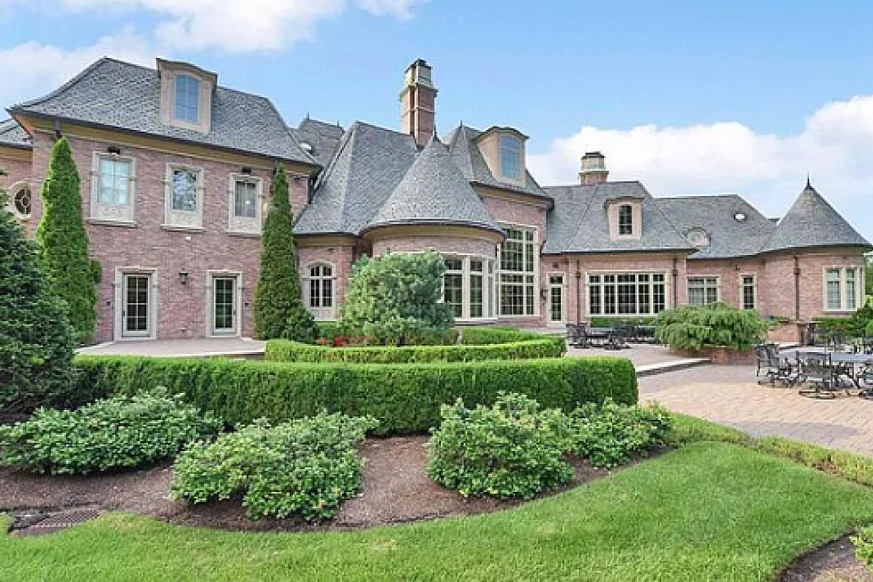 Look at this breathtaking Mahwah, NJ mansion