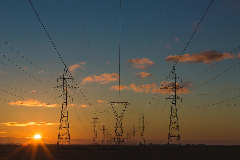 What are those white and colored balls on NJ power lines?