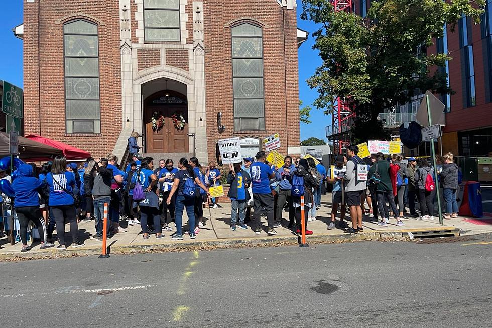 RWJ nurses vote to keep striking after NJ judge says they&#8217;re too noisy