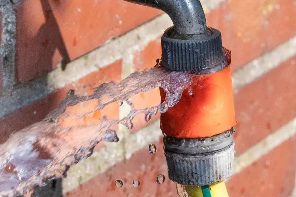 Outside faucet / water leak