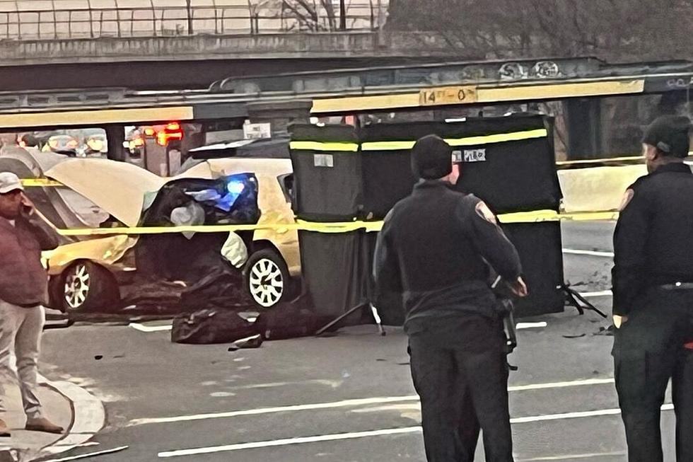 2 killed in taxi after speeding car runs red light in Elizabeth, NJ