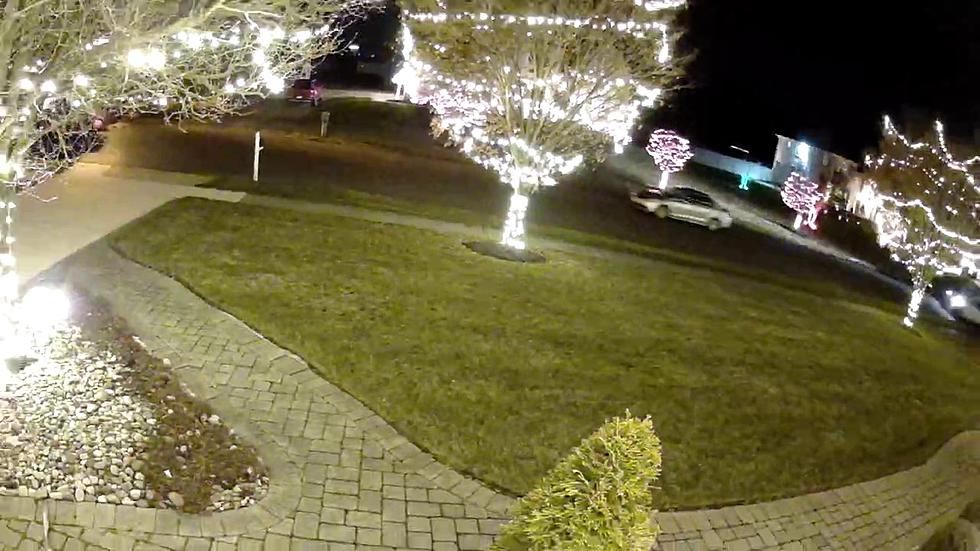 NJ police search for Grinches who destroyed holiday home light displays