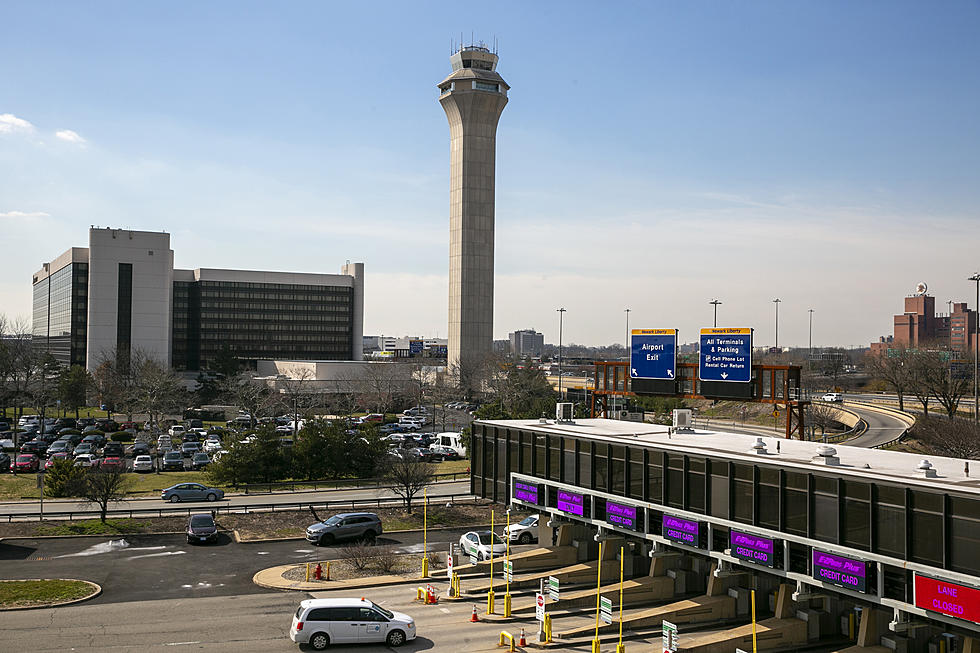 Busiest holiday travel season in years is off to a smooth start with few airport delays