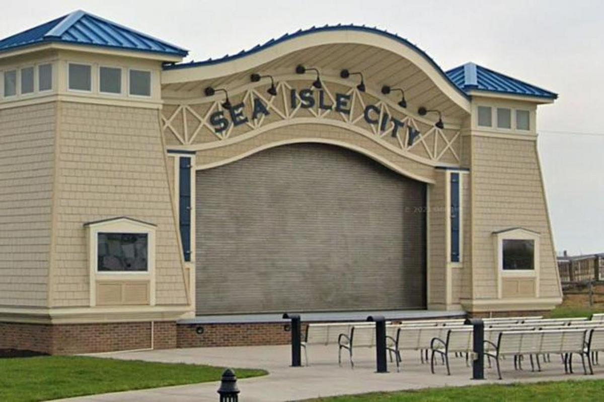 30 dead dogfish sharks found on Sea Isle City beach