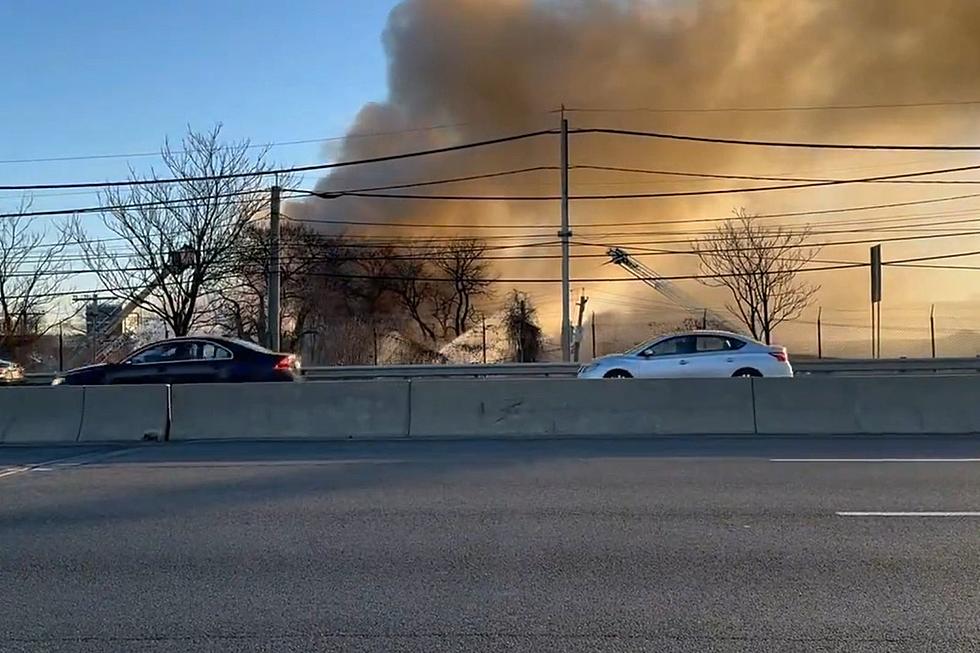Warehouse fire smoke fills air over Camden, NJ