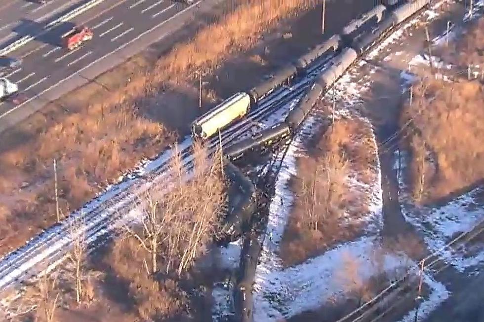 Tankers with dangerous chemicals derail in Linden along NJ Turnpike