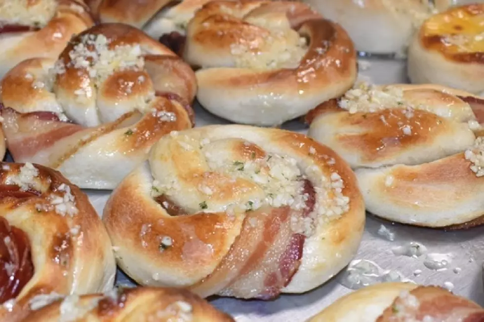 Yum! Try garlic knots with a twist at ‘Hold My Knots’ in NJ
