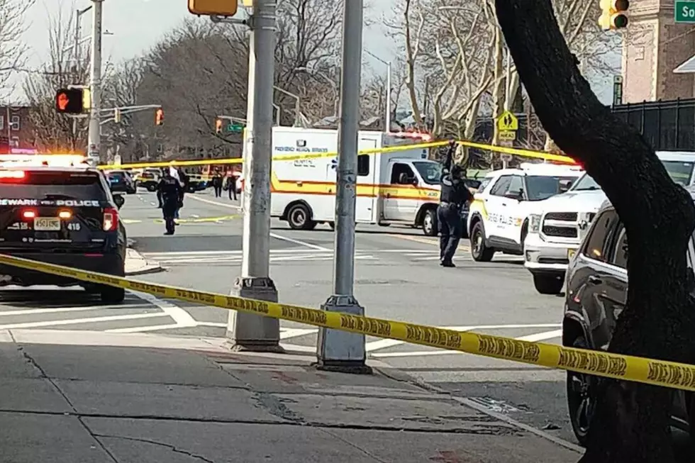 2 teens shot outside Newark, NJ high school