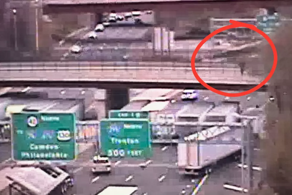 Traffic nightmare near Philadelphia as cops negotiate with man on overpass