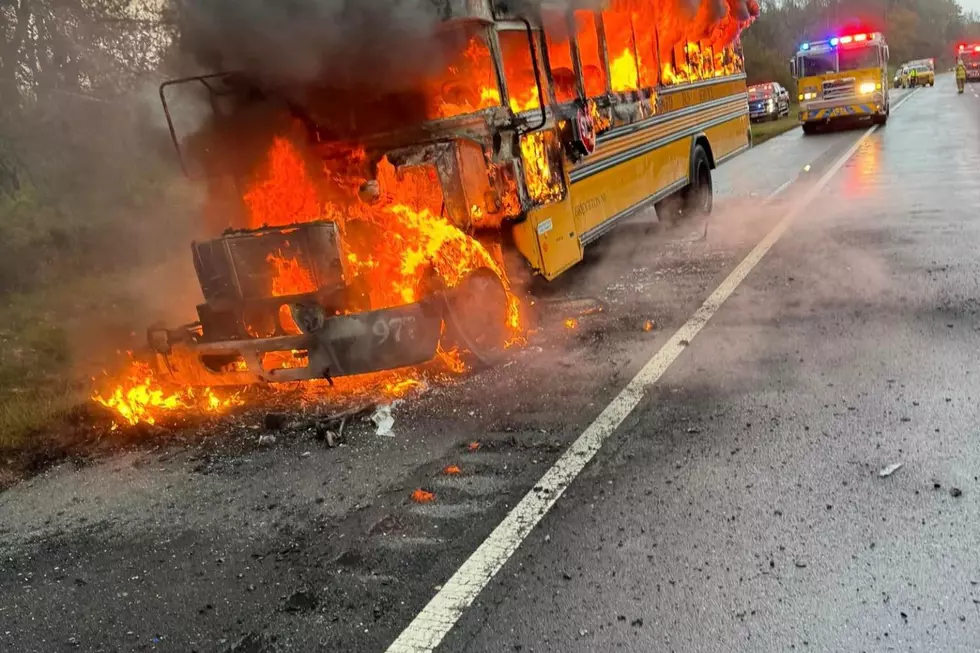 Driver called a &#8216;true hero&#8217; for quickly evacuating NJ bus on fire