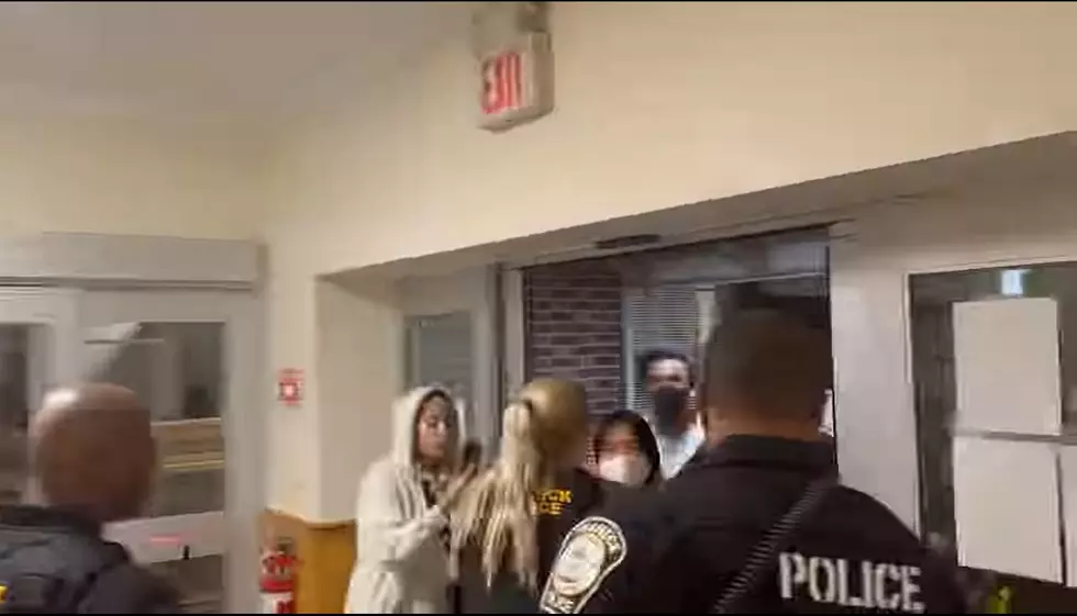 Protestor interrupts Teaneck, NJ council meeting, police find weapon