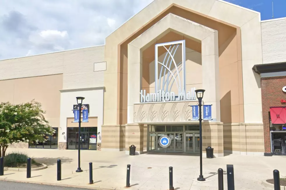 2 teens arrested after cops find them hiding in NJ mall overnight