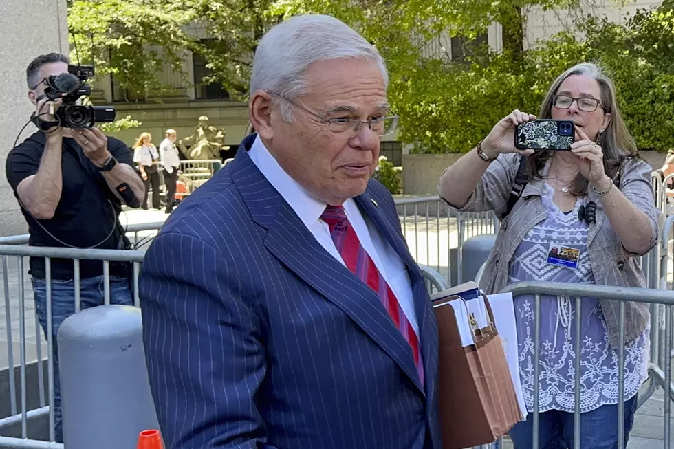 Prosecutors in Menendez’s bribery trial rest their case. The defense is next