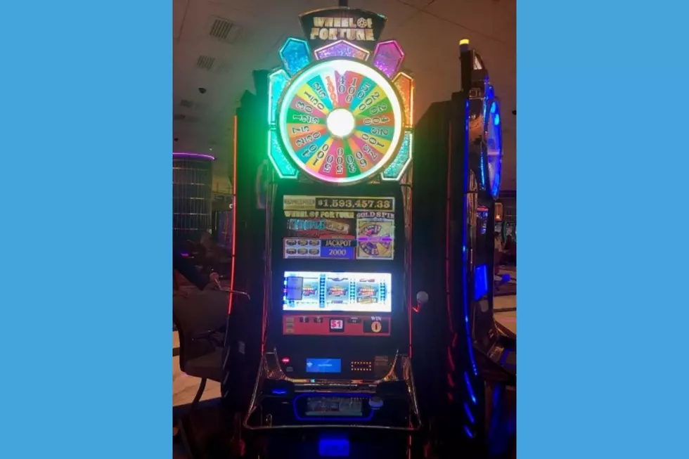 A Wheel of Fortune slot machine at Hard Rock Hotel & Casino Atlantic City displays a winning wide-area progressive jackpot of $1,593,457. (Hard Rock)