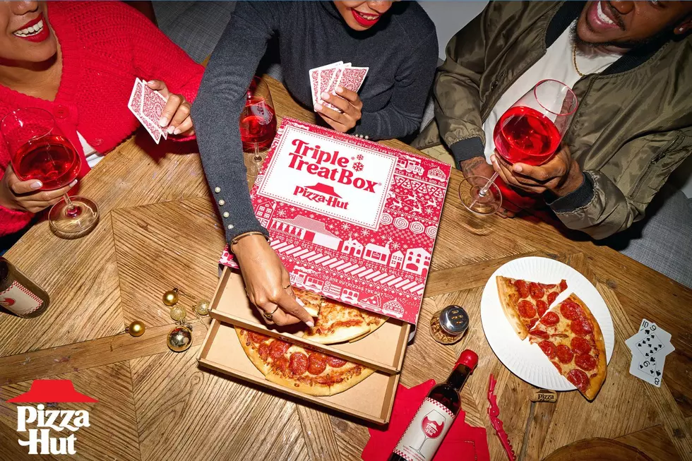 Triple Treat Box by Pizza Hut (Pizza Hut)