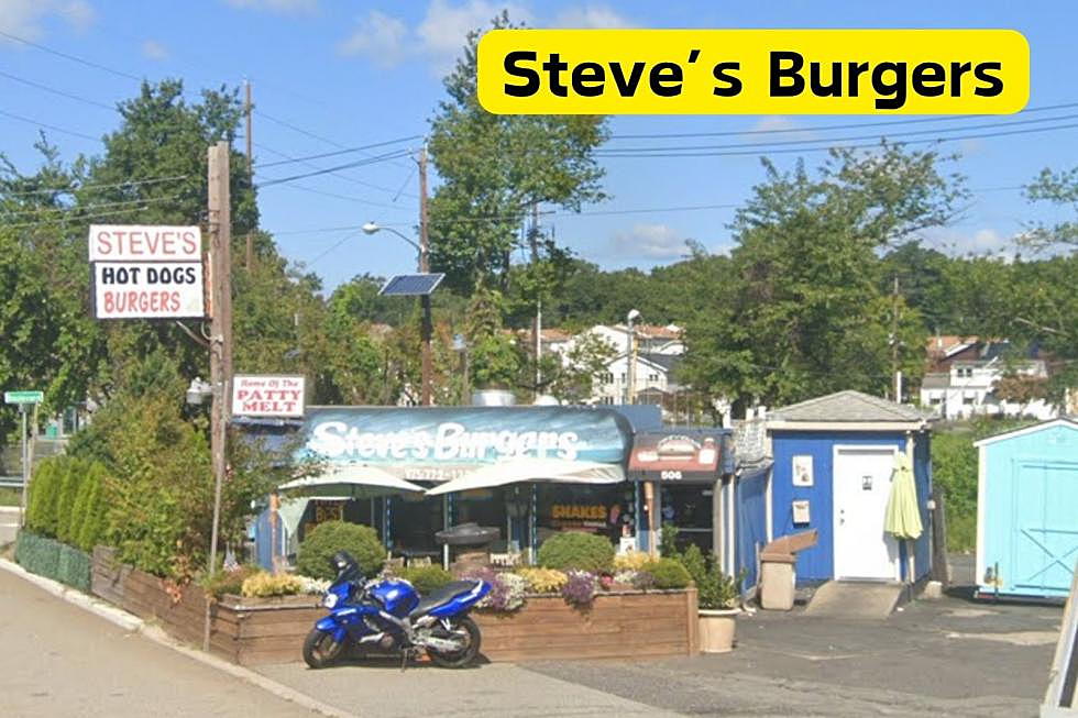 Canva / TSM Illustration / Steve’s Burgers - Google Maps