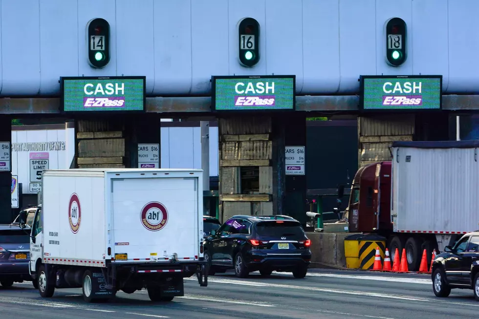 Cars pass through toll booths to use the George Washington Bridge in Fort Lee (AP Photo/Seth Wenig)