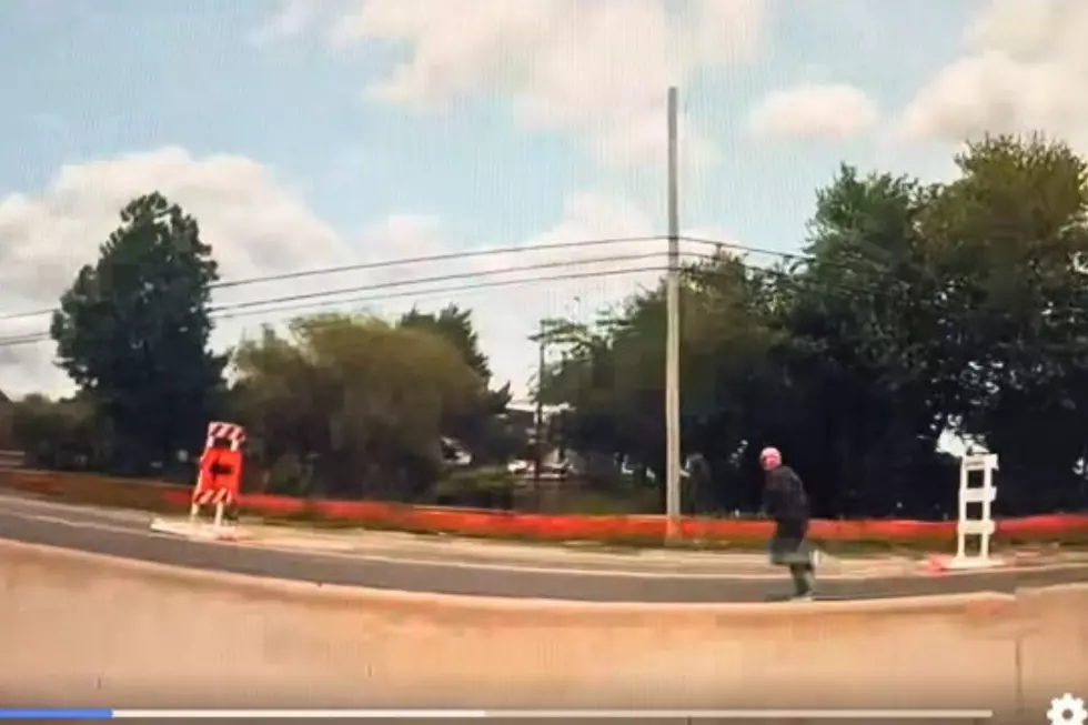 Man runs along Route 42 in Washington Township (Gloucester) 6/1/25