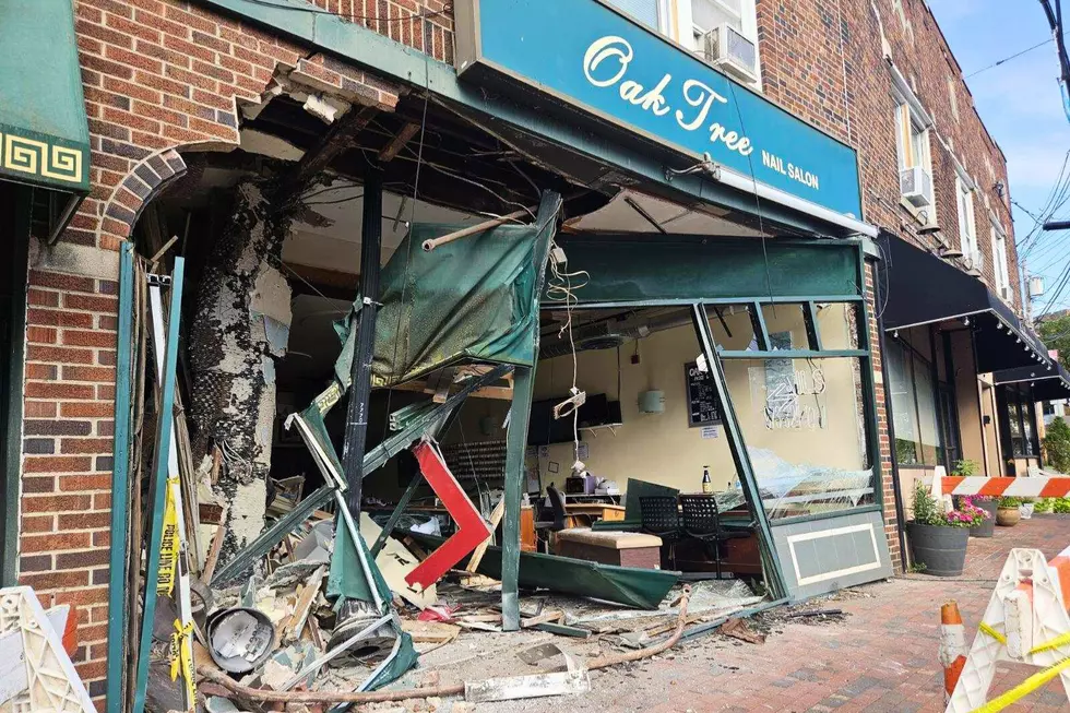 West Orange nail salon after a bus crash 7/20/25
