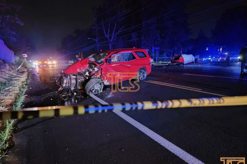 Vehicles involved in a crash in Lakewood 7/27/25