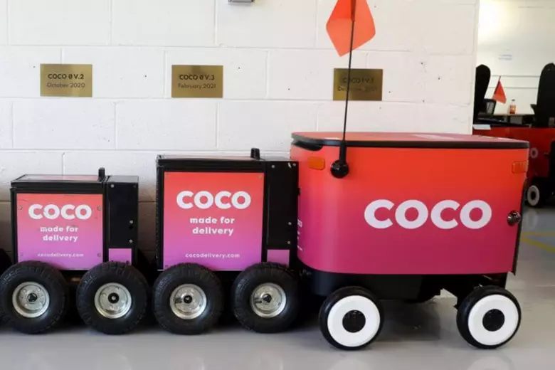 Coco the robot is delivering pizza, food, and groceries to people in Jersey City as part of a pilot program (Coco Robotics)