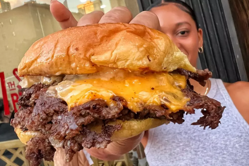 Get ready for tasty smash burgers at 7th Street’s new locations