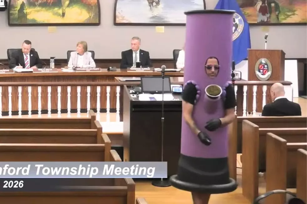 "Bong Holeo" walks away from the podium at Tuesday night's Cranford town committee meeting. (CranfordTV35 via YouTube)