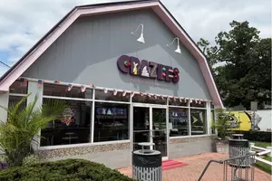 This Rumson, NJ ice cream shop stays open all year and we love it